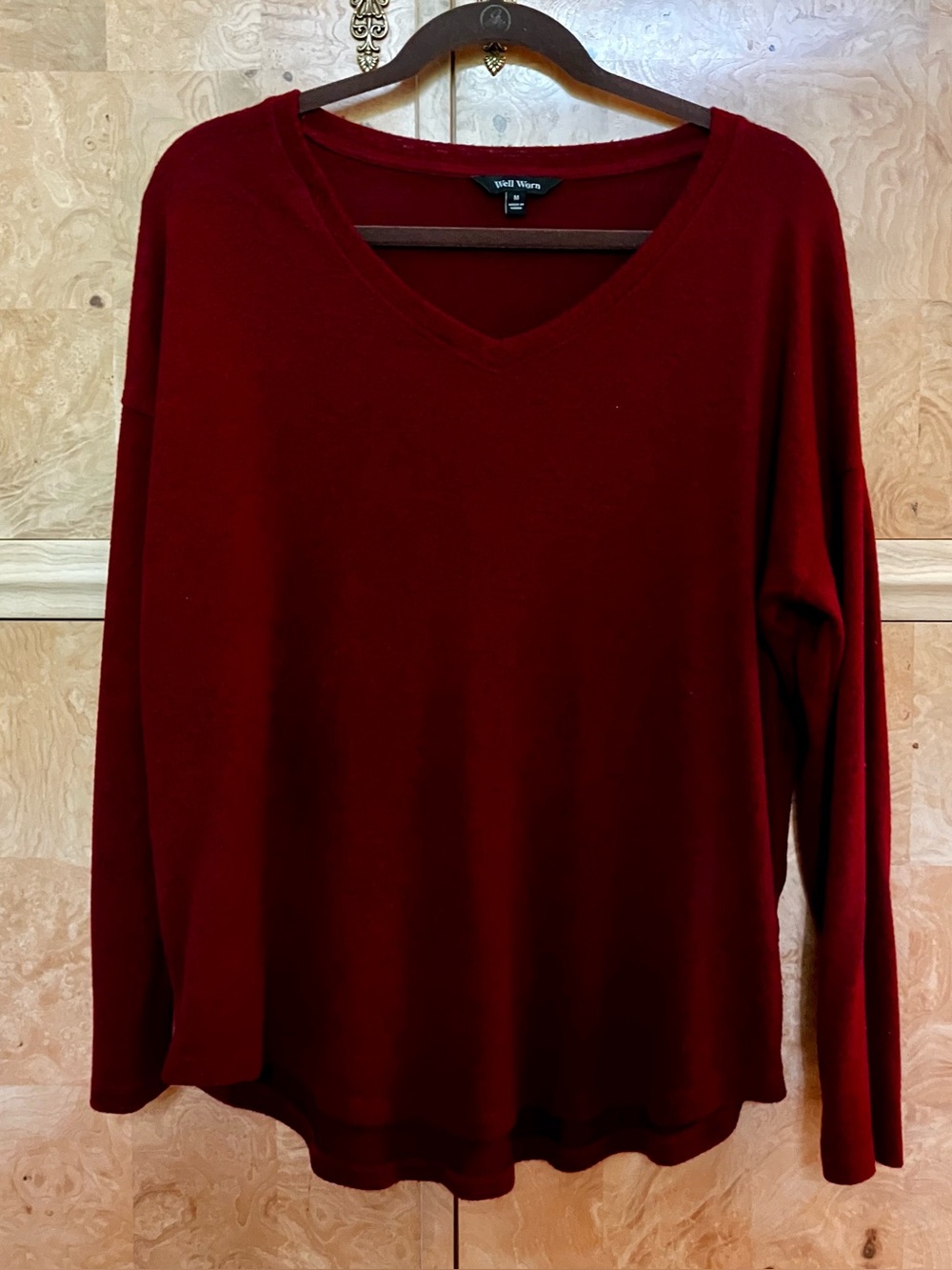 Well Worn Brand Women’s V-Neck Lightweight Sweater Size M EUC